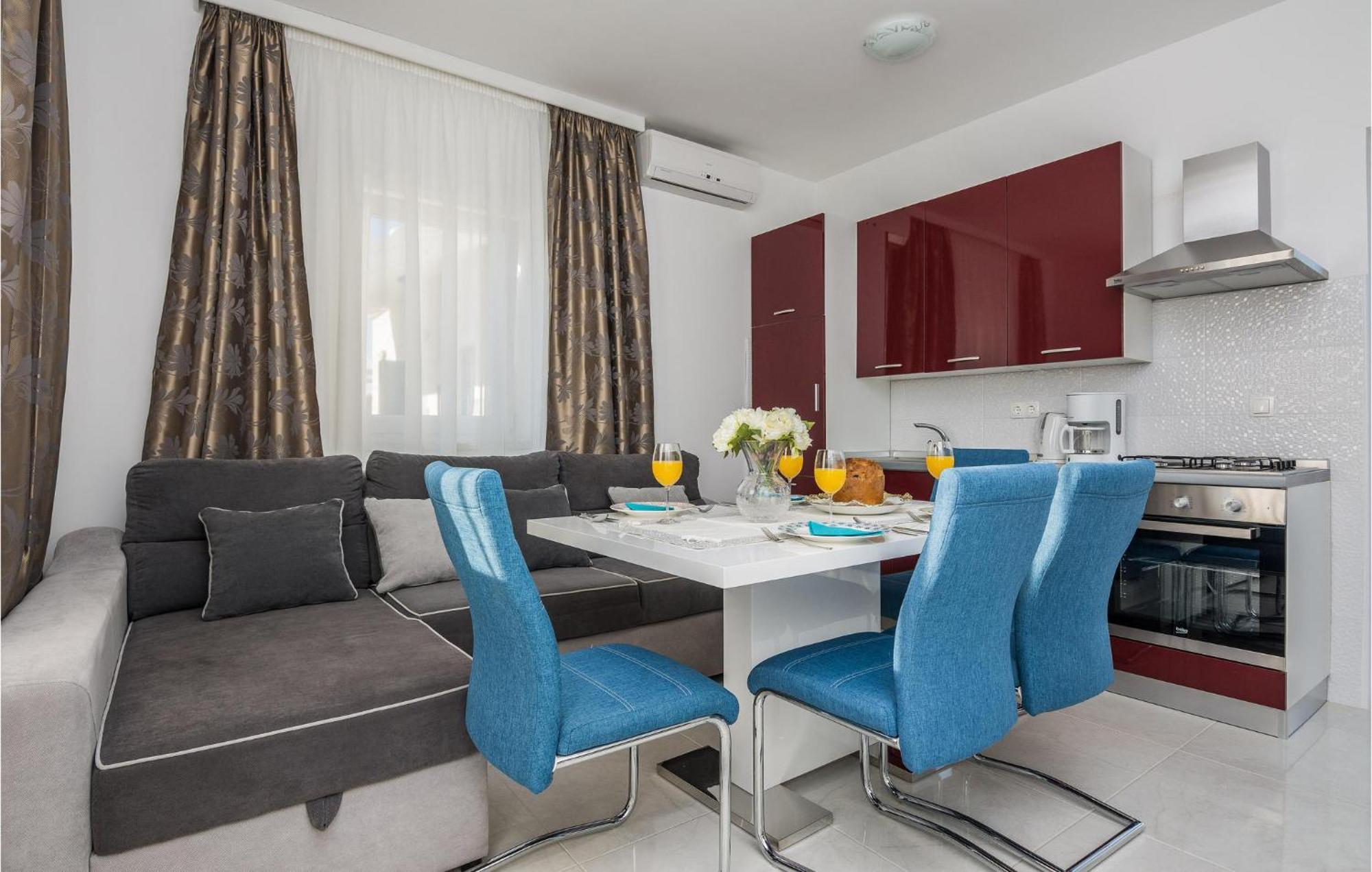 Beautiful Home In Privlaka With Wifi Екстериор снимка