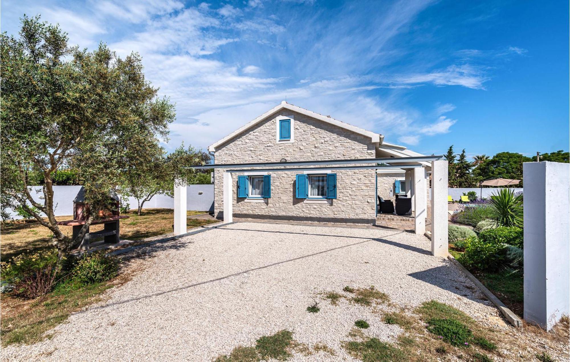 Beautiful Home In Privlaka With Wifi Екстериор снимка